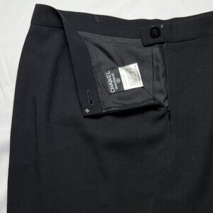 Chanel | FR44, US 8-10 | Vintage '98 Autumn Black Wool Skirt w/ Logo Silk Lining